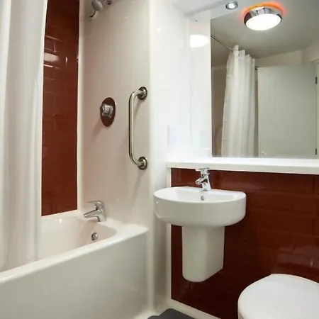 Travelodge St Nicholas 酒店 2*