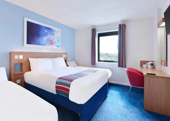 호텔 Travelodge St Nicholas 2*